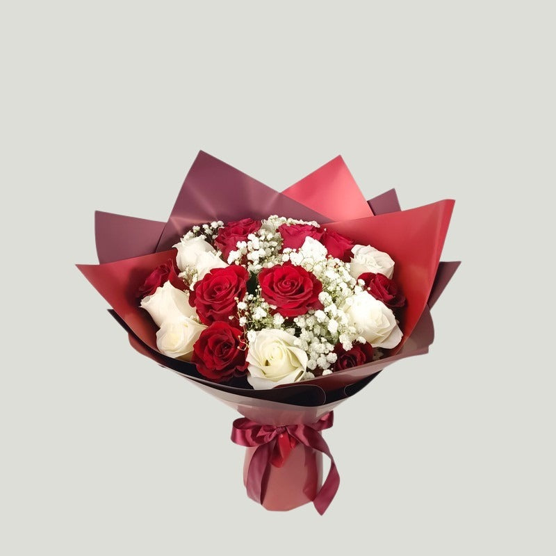 RED AND WHITE ROSES BOUQUET