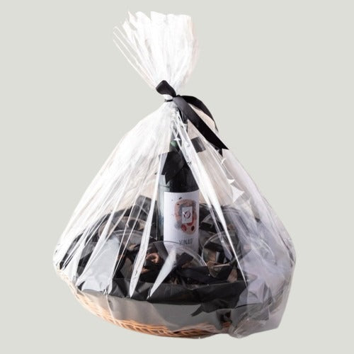 سلة متنوعة مع نبيذ غير كحولي