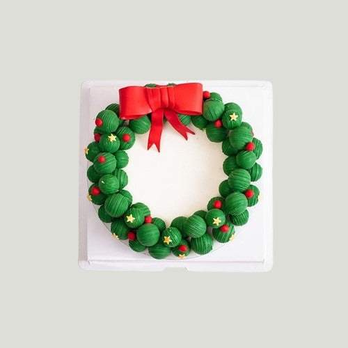 TRUFFLES AND CAKE POPS WREATH