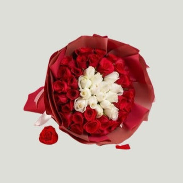 RED WHITE ROSE BOUQUET