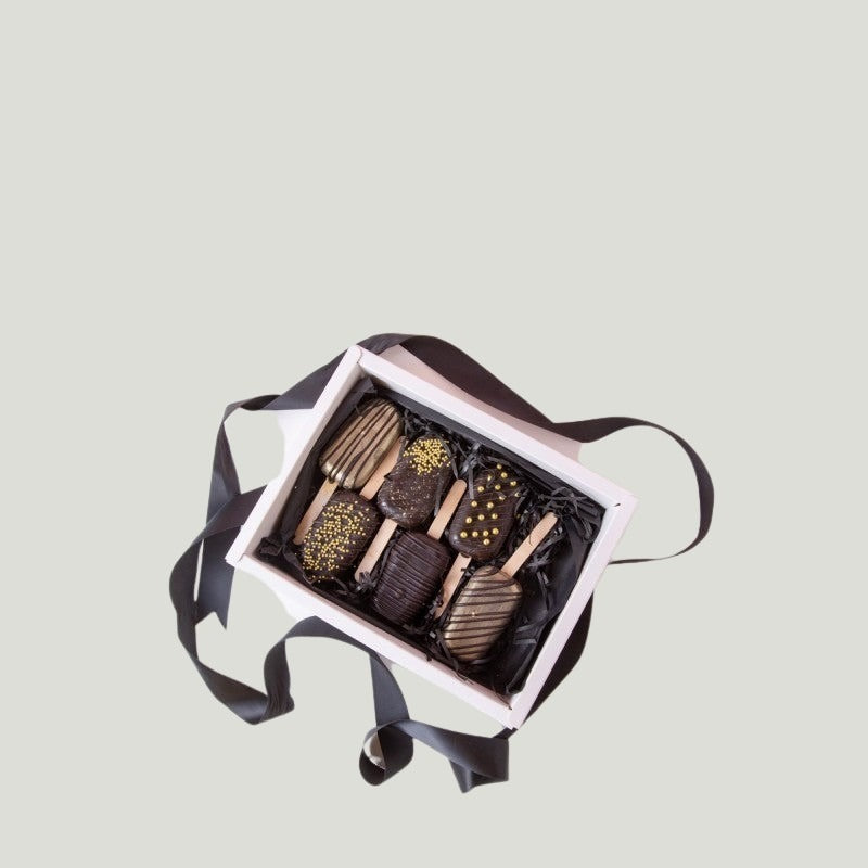 كعكات الشوكولاتة الداكنة