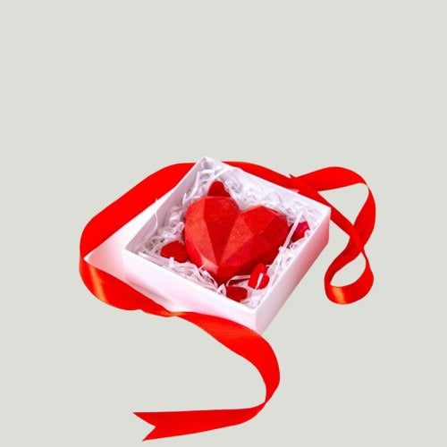 قلب في صندوق