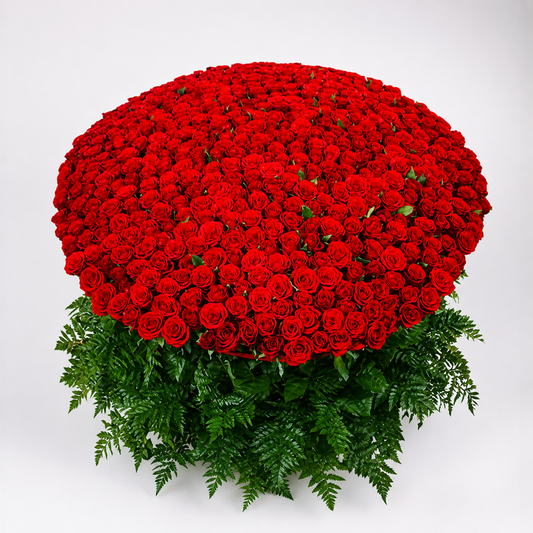THOUSAND ROSES LOVE BOUQUET