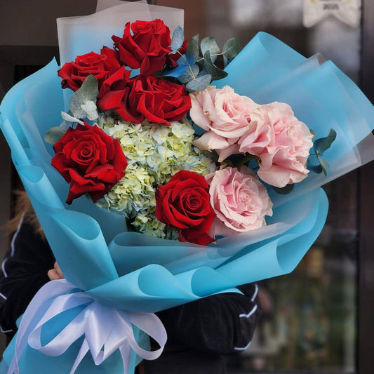 Red And Pink Roses Bouquet