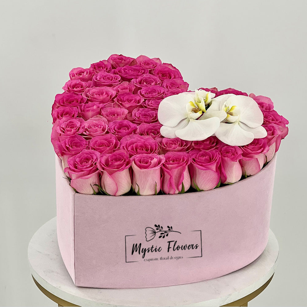 PINK ROSE IN HEART BOX