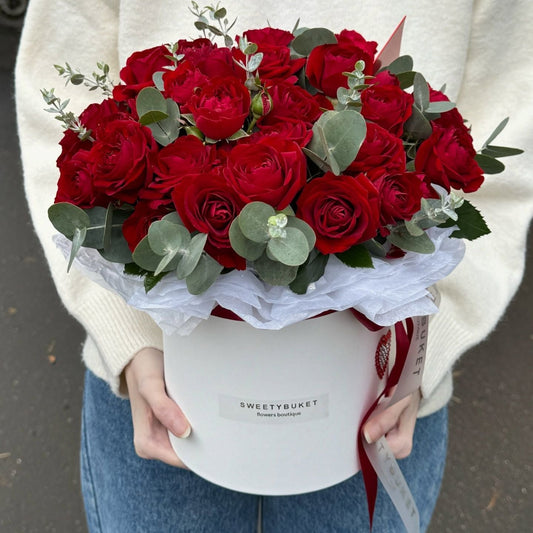 Red Roses in a Box