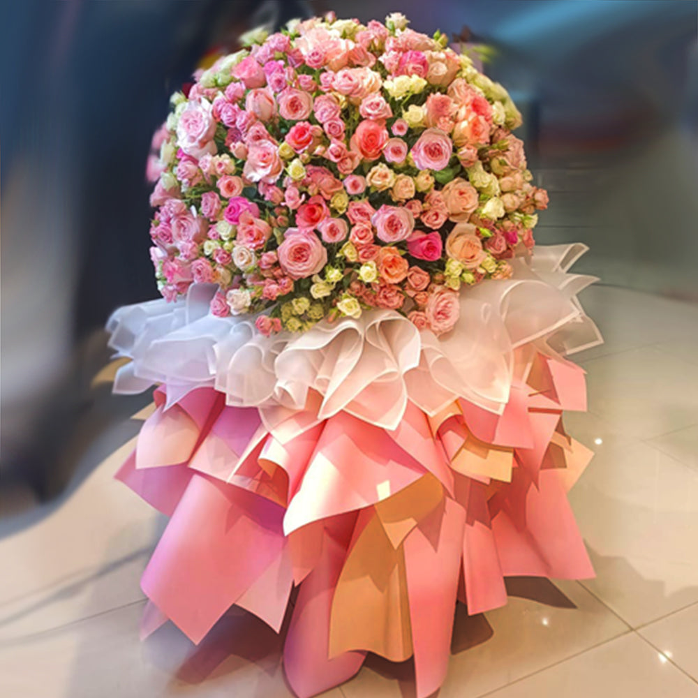 LUXURY ROSES ARRANGEMENT