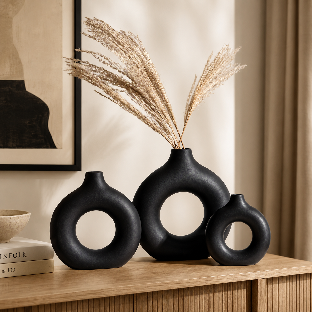 BLACK DONUT FLOWER VASE